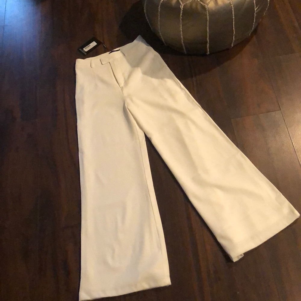 White high waisted wide legged pants/slacks